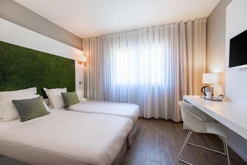 Hotel Golf Fontcaude Жувіньяк Екстер'єр фото